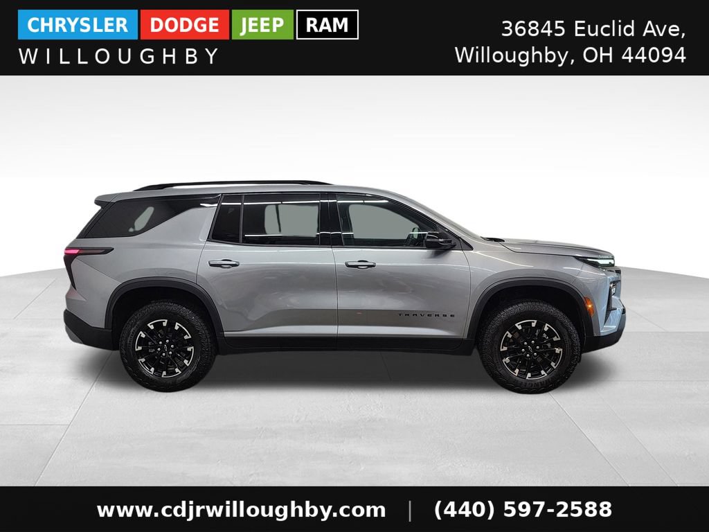 Used 2025 Chevrolet Traverse Z71 AWD/4WD image 4