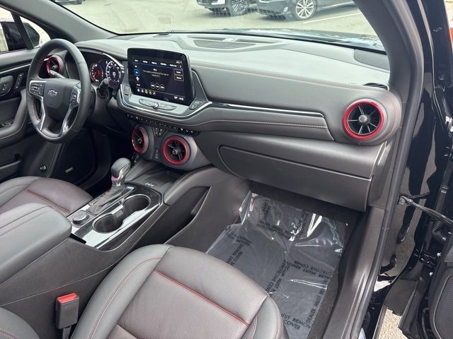 Used 2025 Chevrolet Blazer RS w/ Driver Confidence II Package image 22