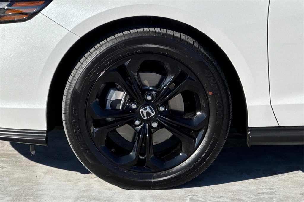 Certified 2025 Honda Accord SE image 24