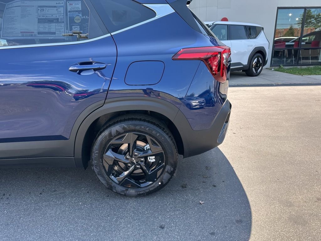New 2026 Kia Seltos EX w/ EX Sunroof Package AWD/4WD image 11