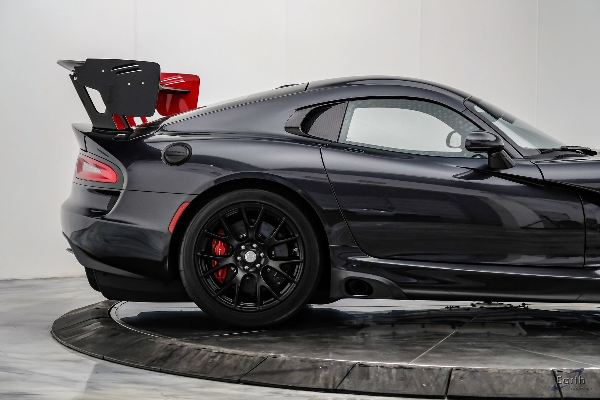 Used 2017 Dodge Viper ACR w/ Extreme Aero Package RWD image 29