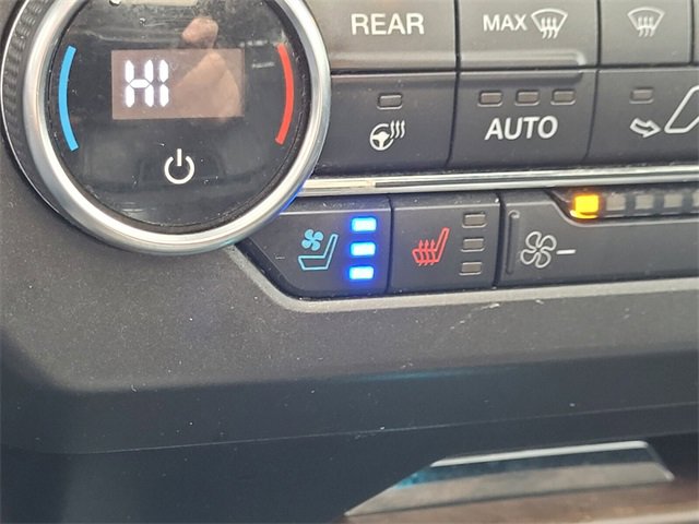 Used 2019 Ford Expedition Max Platinum image 29