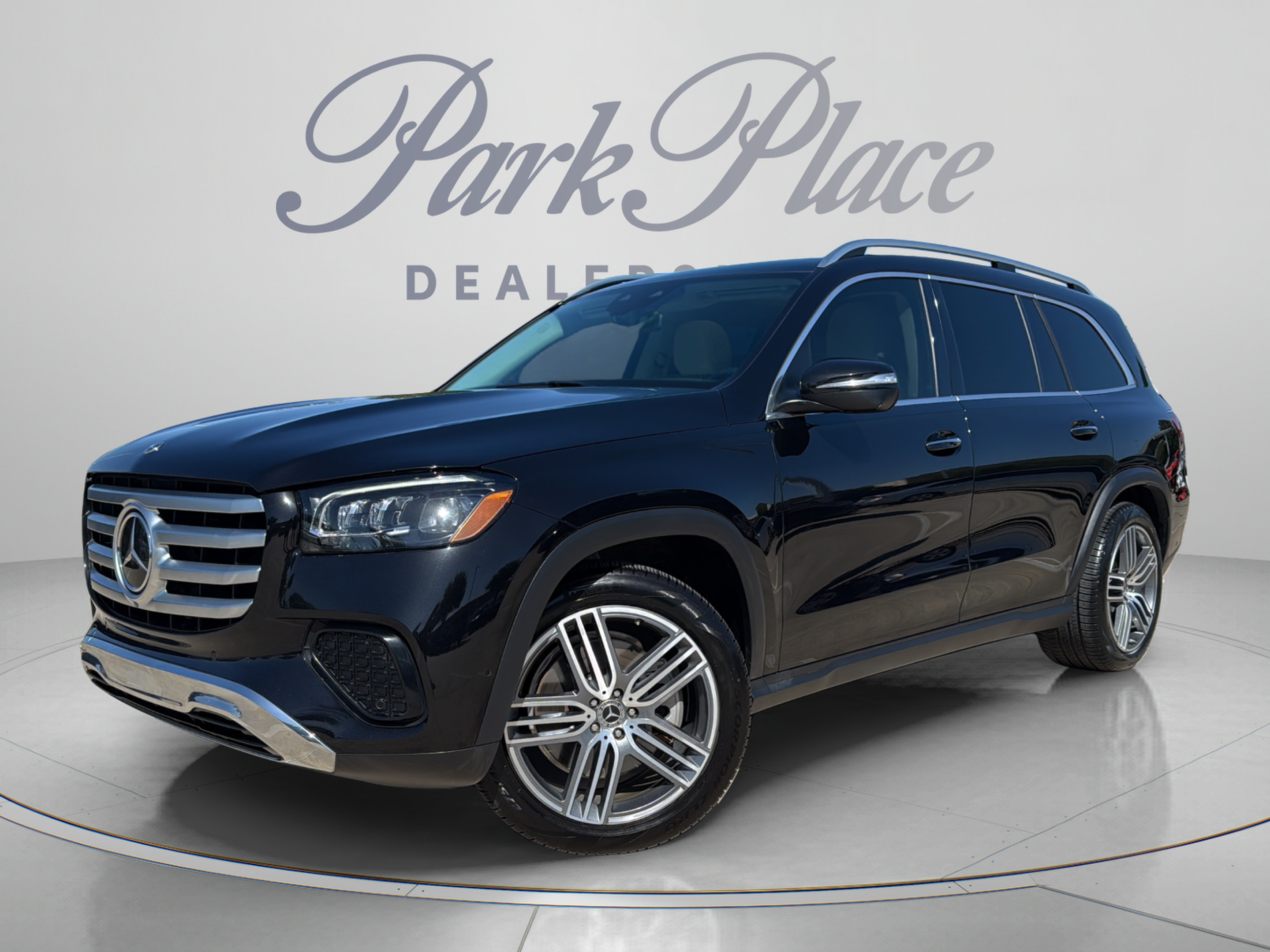 Used 2024 Mercedes-Benz GLS 450 4MATIC image 1