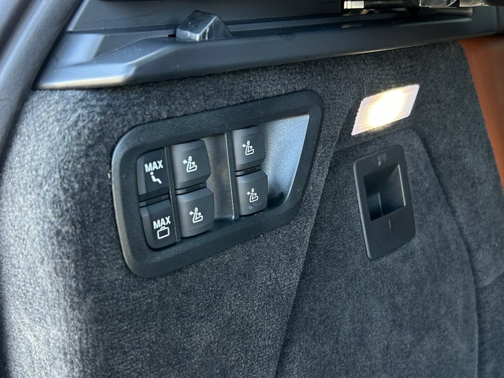 New 2027 BMW X7 M60i AWD/4WD image 36