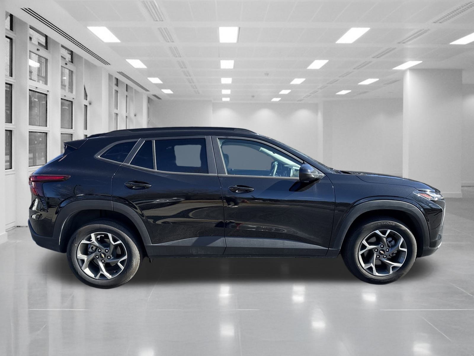 Certified 2025 Chevrolet Trax LT image 4