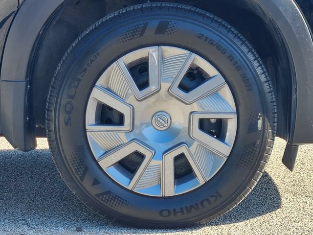 Used 2026 Nissan Kicks S FWD image 11