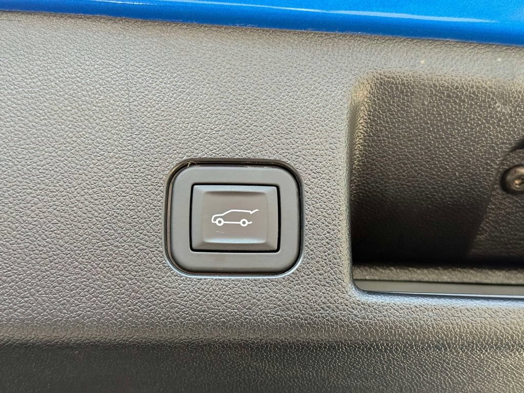Used 2024 Chevrolet Equinox EV LT AWD/4WD image 18