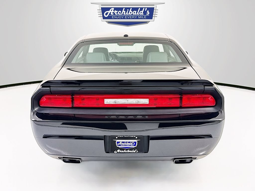 Used 2012 Dodge Challenger R/T RWD image 6