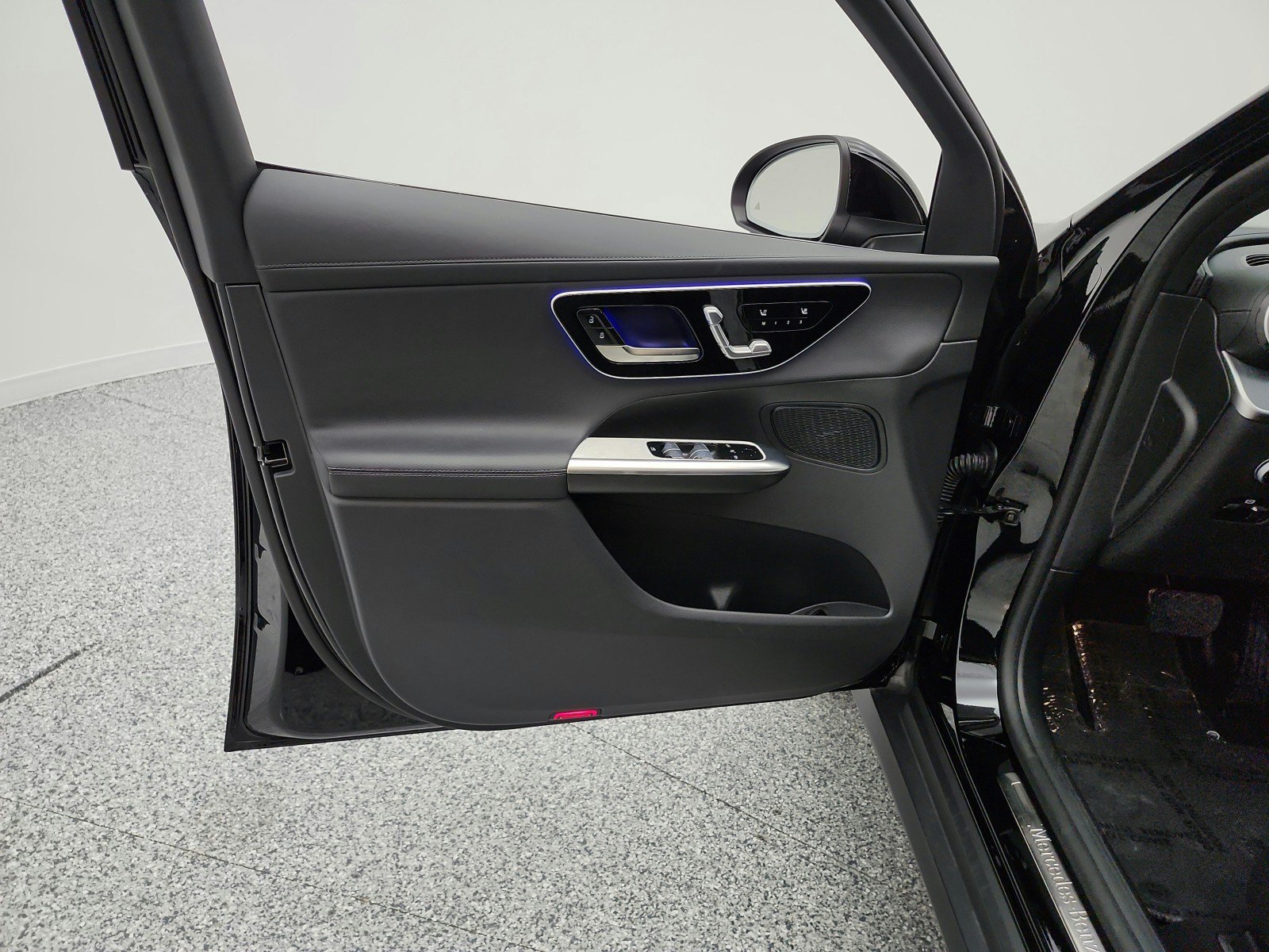 Used 2024 Mercedes-Benz GLC 300 image 14
