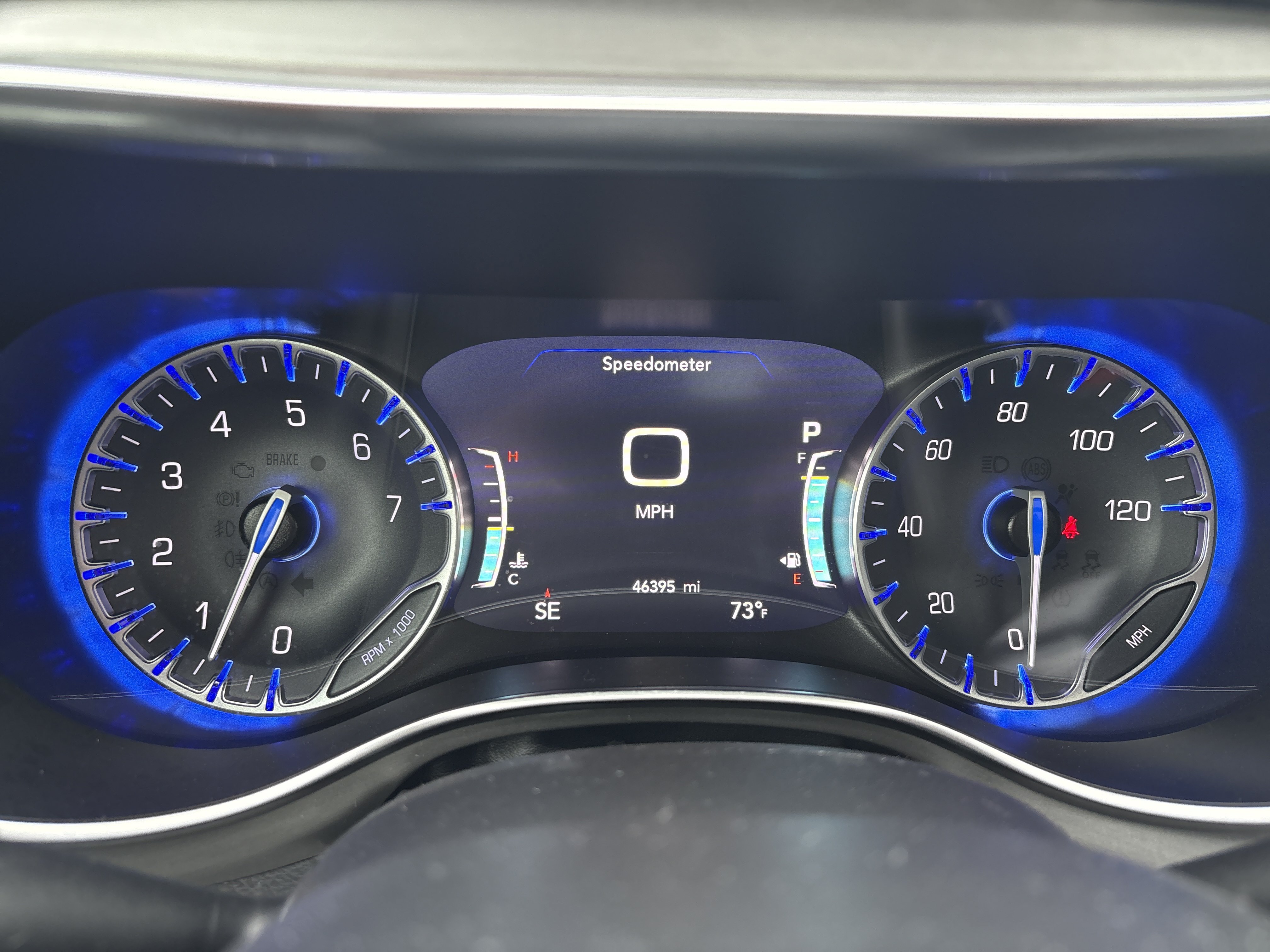 Used 2023 Chrysler Pacifica Limited w/ Uconnect Theater Family Group FWD image 25