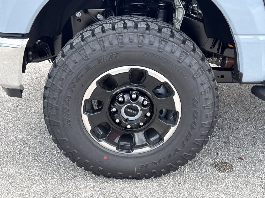 New 2027 Ford F250 Lariat w/ Tremor Off-Road Package AWD/4WD image 10