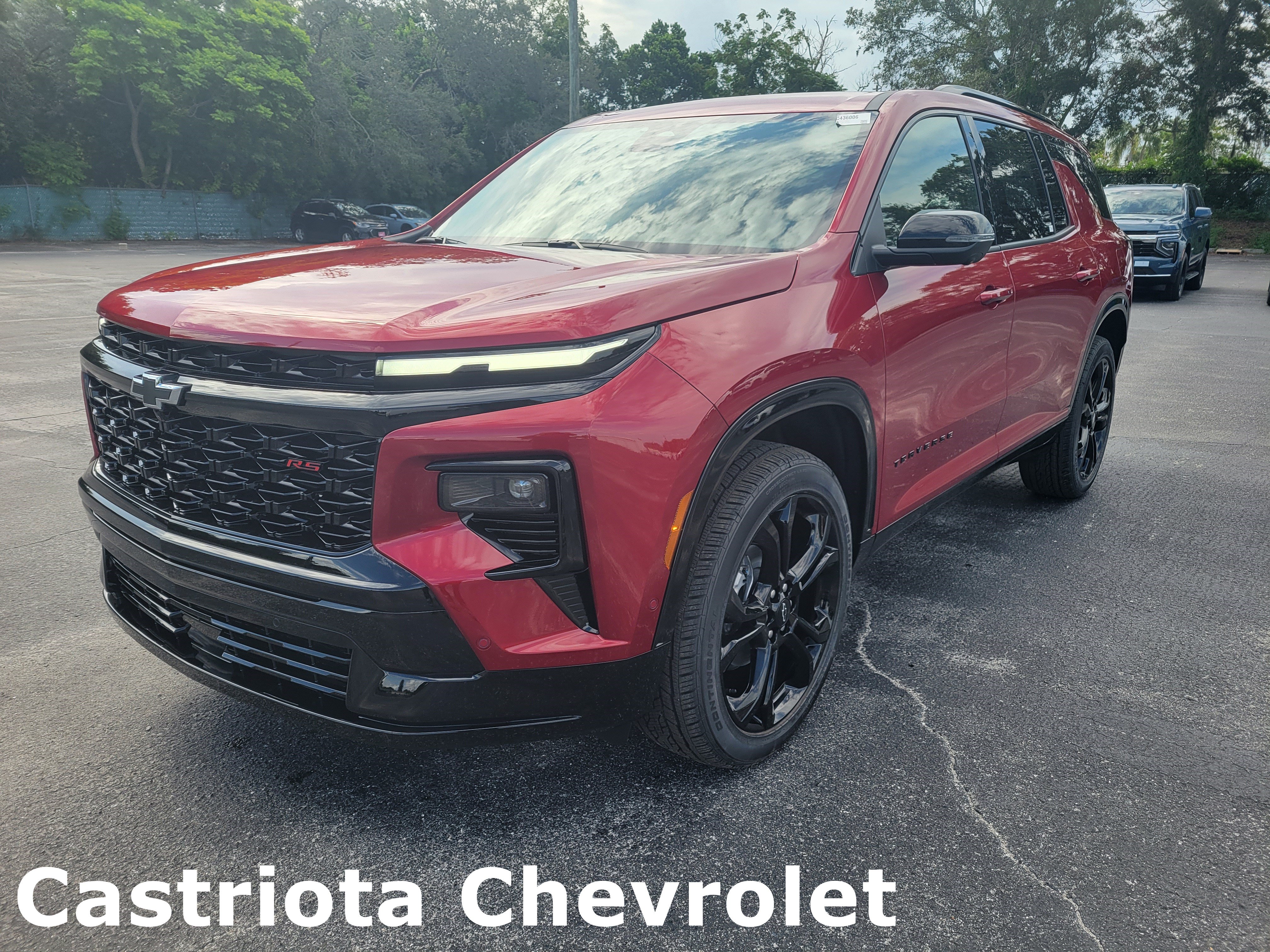 New 2027 Chevrolet Traverse RS w/ LPO, Floor Liner Package FWD image 1