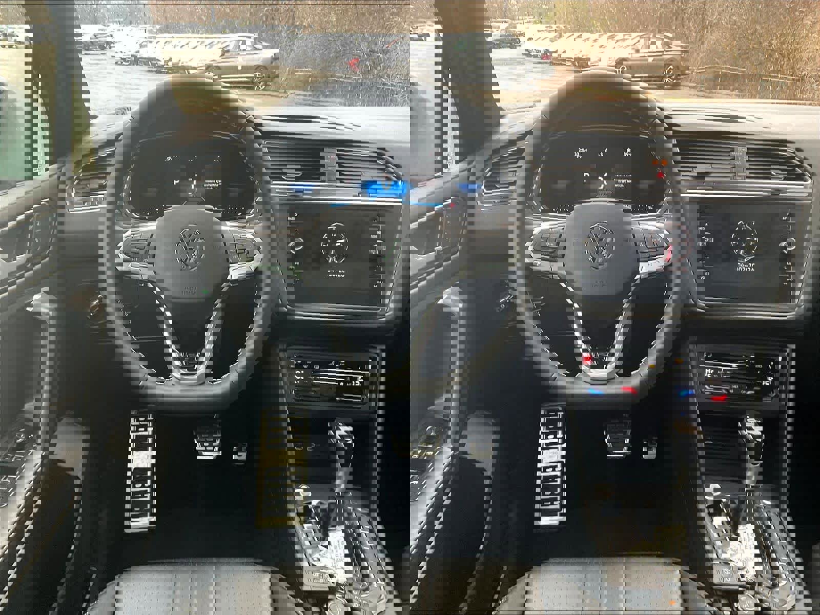 Certified 2023 Volkswagen Tiguan SE R-Line image 17