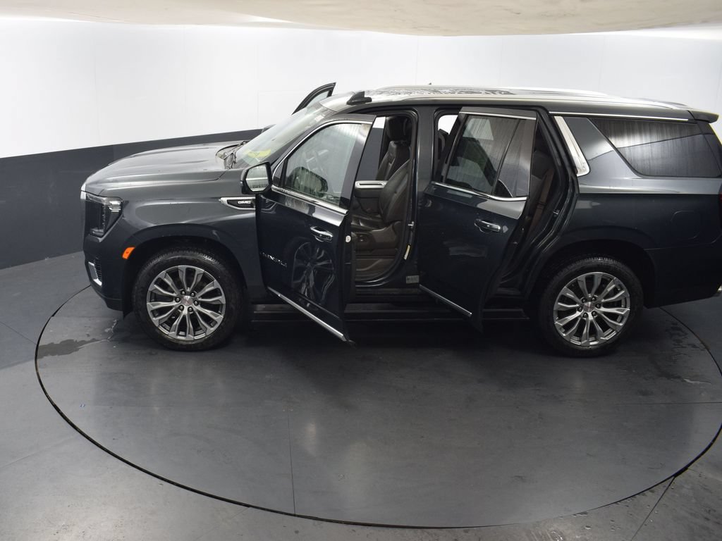 Used 2021 GMC Yukon Denali w/ Denali Ultimate Package AWD/4WD image 56