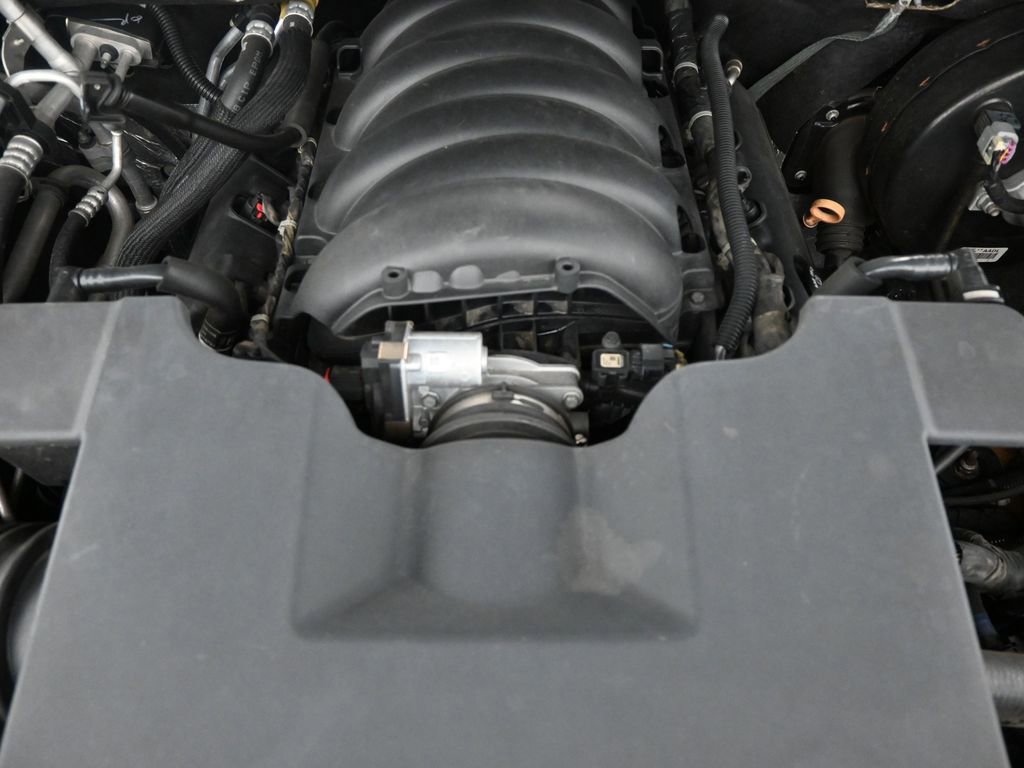 Used 2019 Chevrolet Suburban LT AWD/4WD image 48
