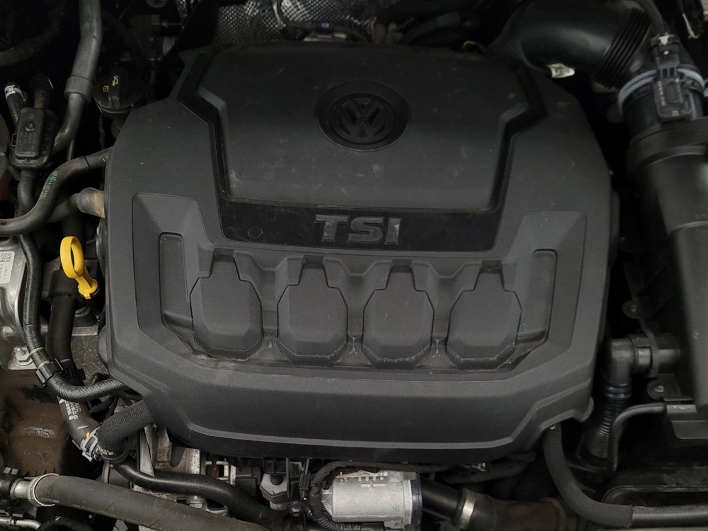 Used 2021 Volkswagen Tiguan SE image 30