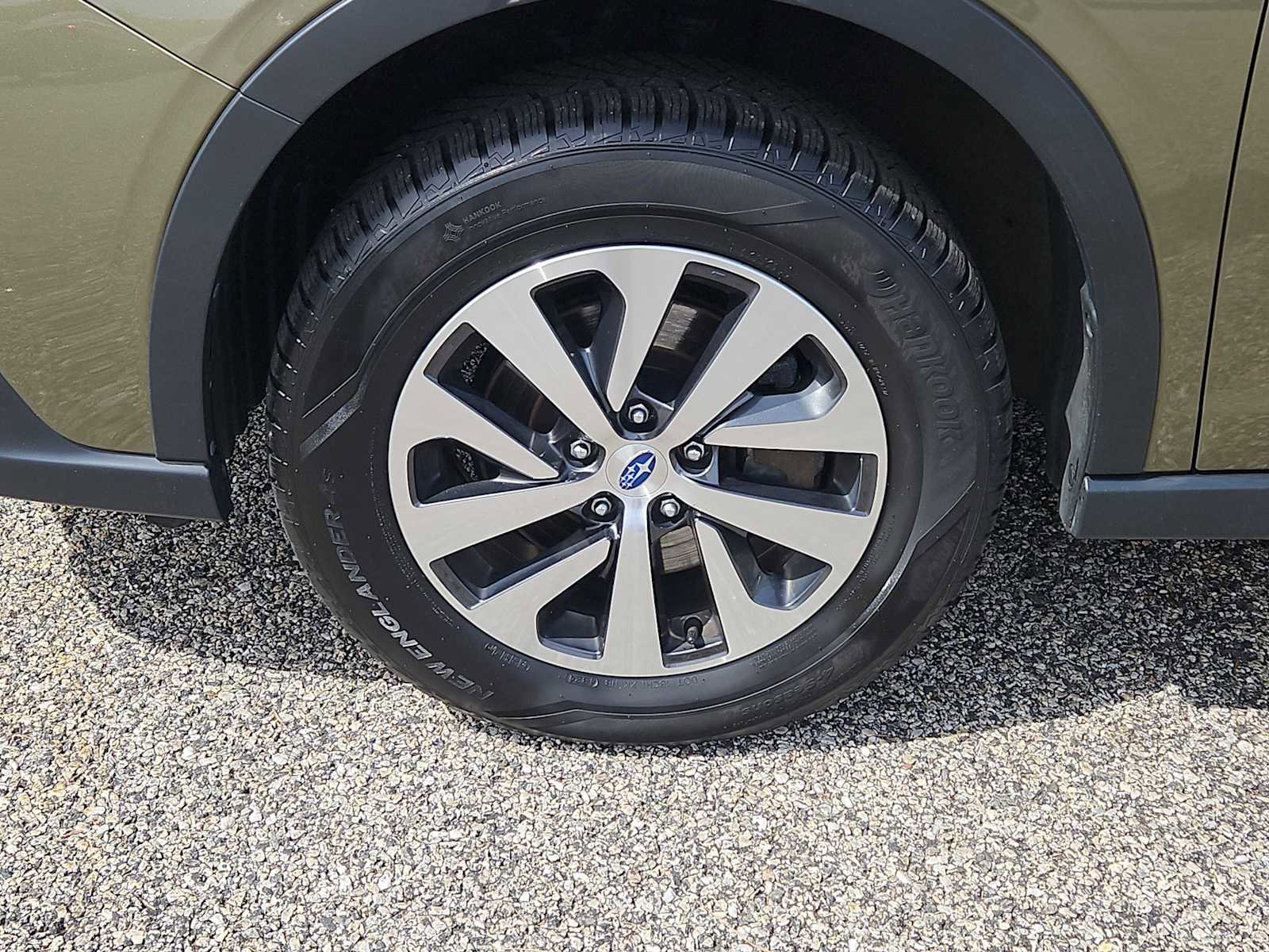 Used 2021 Subaru Outback Premium image 25