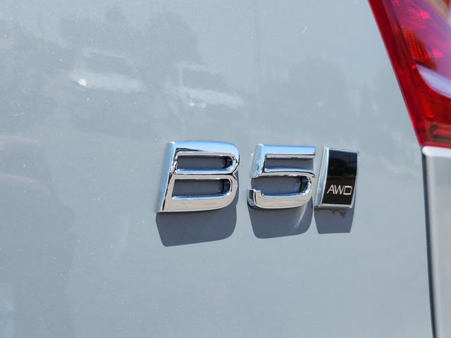 New 2025 Volvo XC40 B5 Core w/ Protection Package Premier AWD/4WD image 16