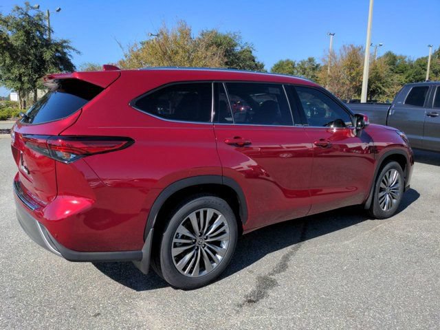 Used 2022 Toyota Highlander Platinum AWD/4WD image 4