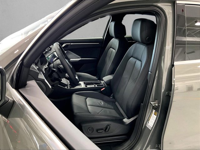 Used 2024 Audi Q3 2.0T Premium w/ Convenience Package AWD/4WD image 27
