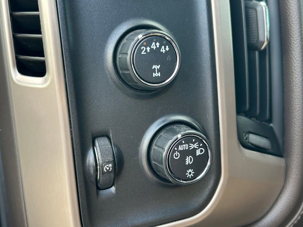 Used 2018 GMC Sierra 2500 Denali w/ Duramax Plus Package AWD/4WD image 27