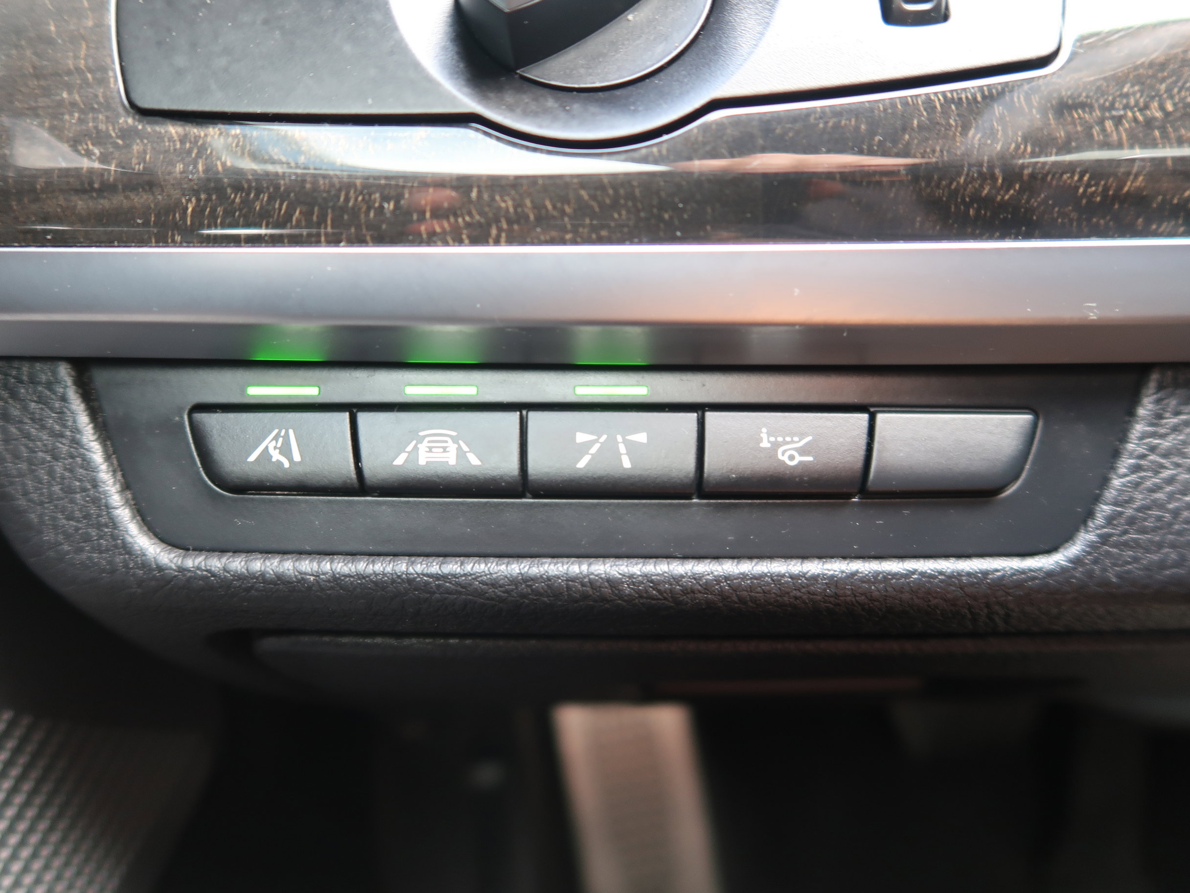 Used 2015 BMW 750Li image 26