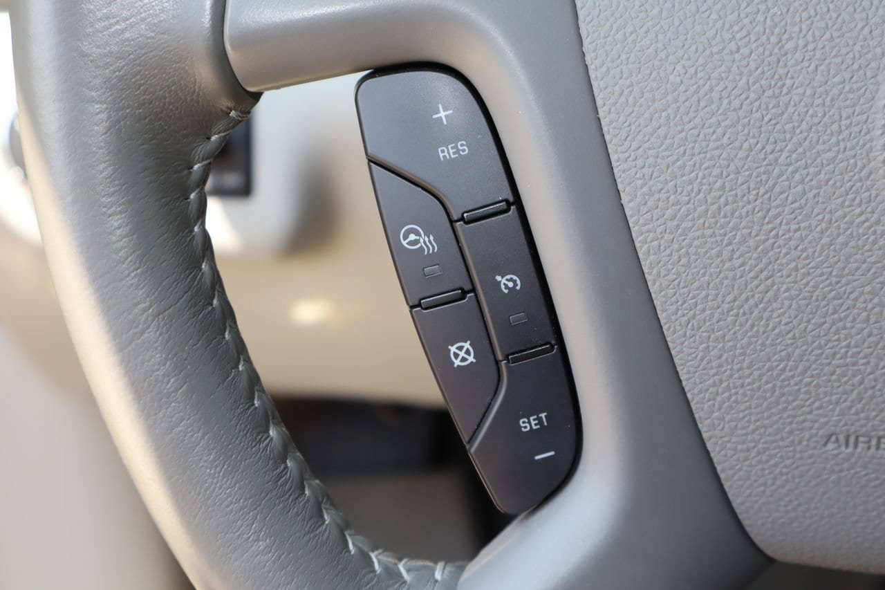 Used 2017 Buick Enclave Premium w/ Experience Buick Package FWD image 13