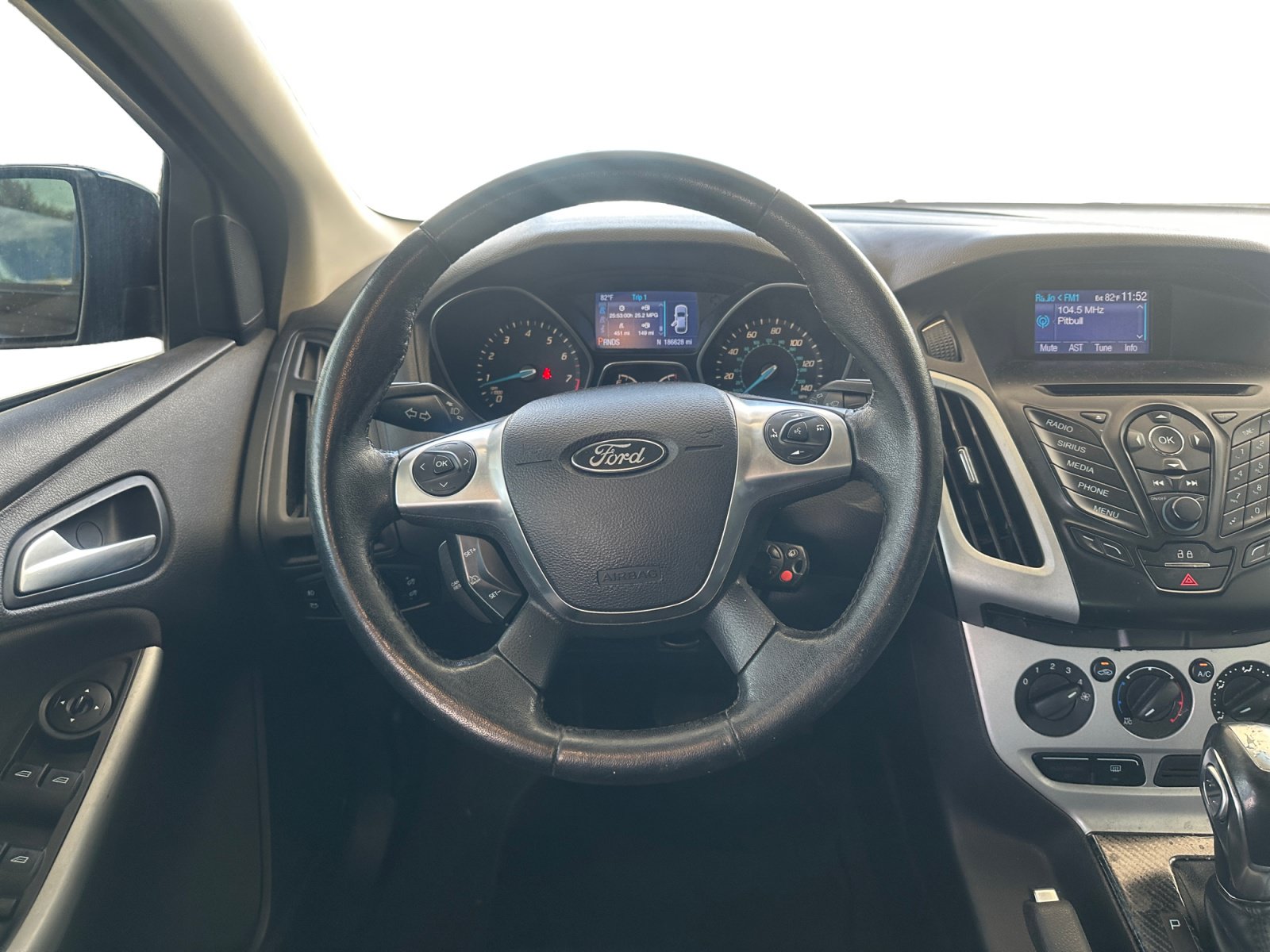 Used 2014 Ford Focus SE w/ Equipment Group 201A FWD image 13