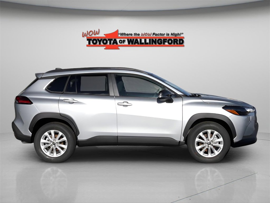 New 2026 Toyota Corolla Cross LE w/ Moonroof Package image 4