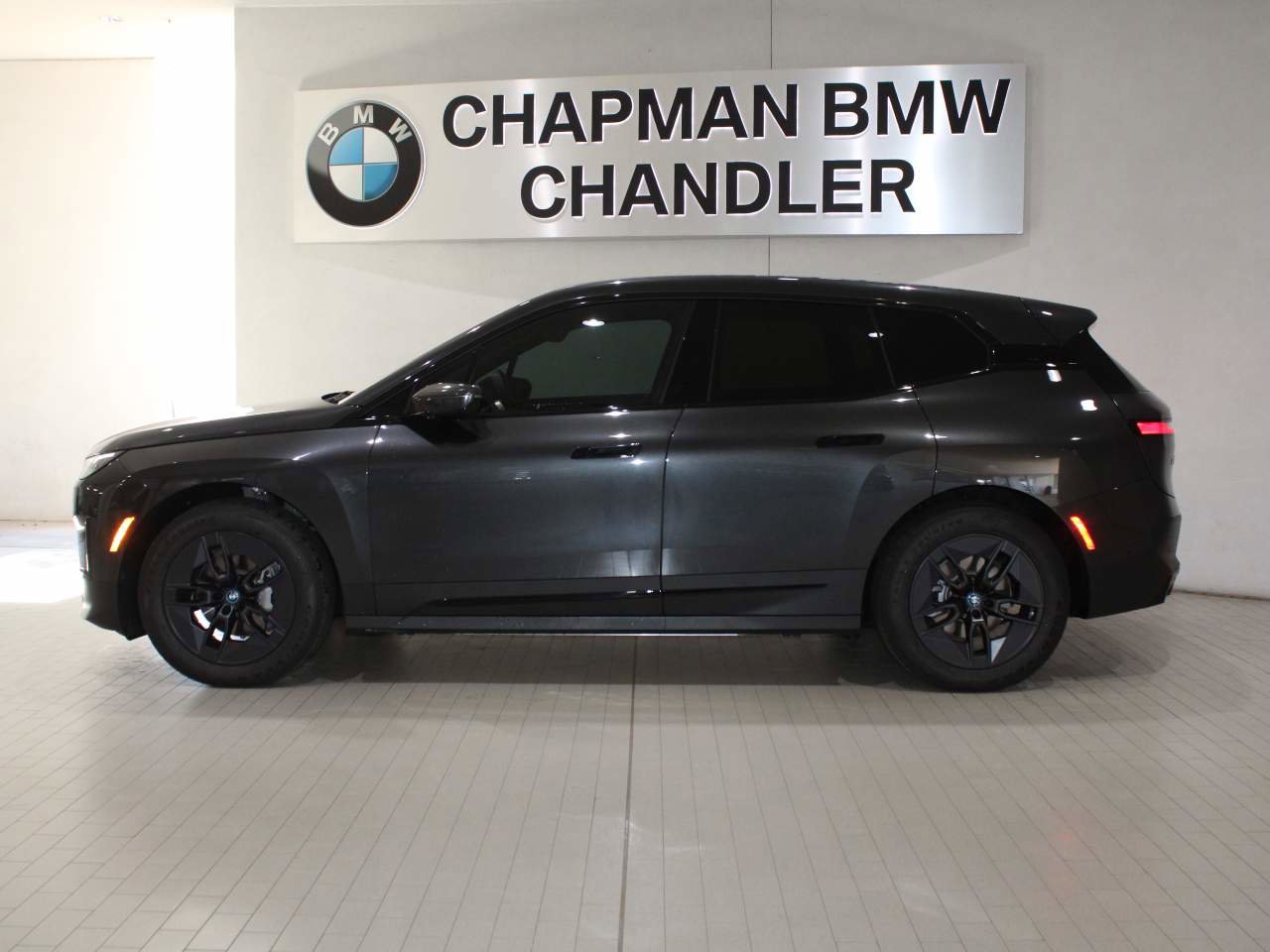 Certified 2025 BMW iX xDrive50 image 3