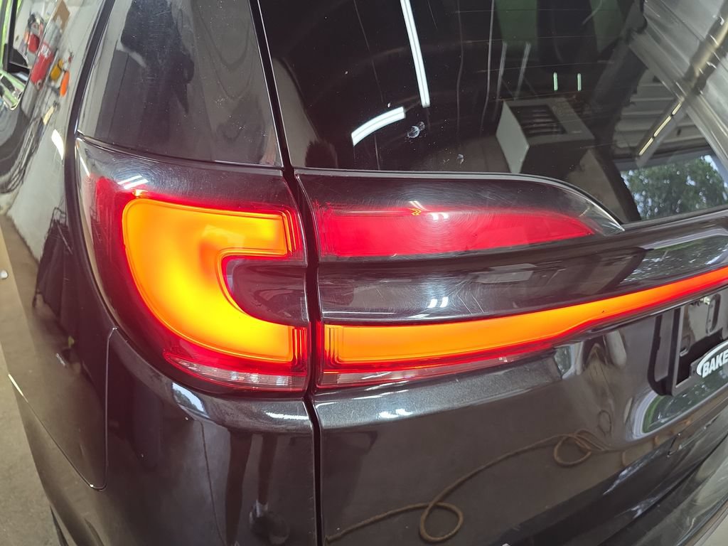 Used 2023 Chrysler Pacifica Touring-L FWD image 35