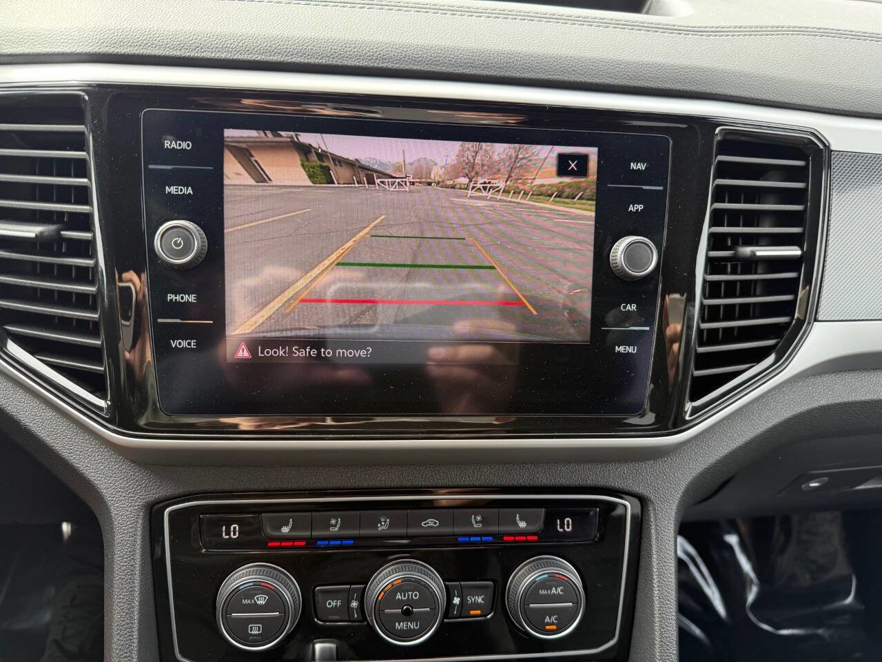 Used 2021 Volkswagen Atlas Cross Sport SEL Premium R-Line image 12