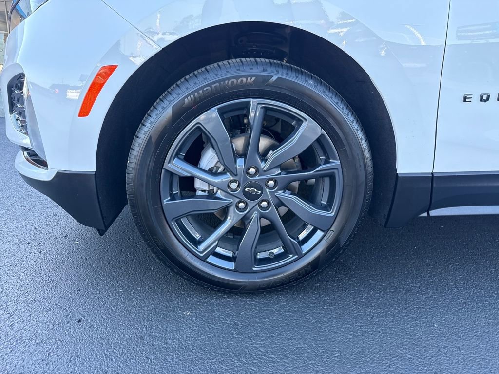 Used 2024 Chevrolet Equinox RS w/ RS Leather Package image 32