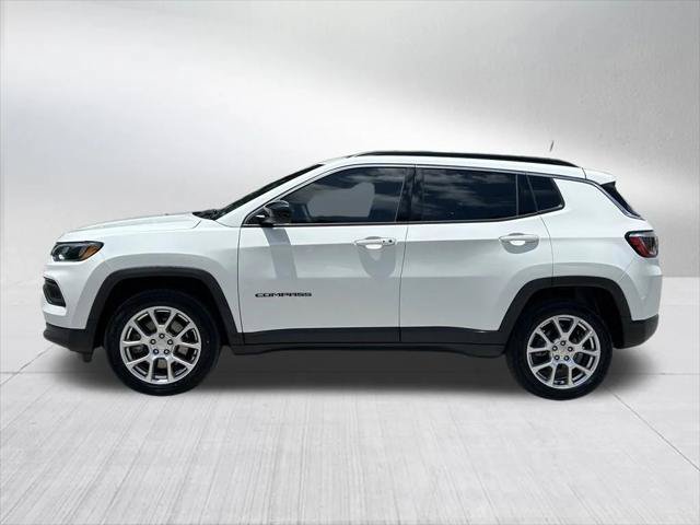 Certified 2023 Jeep Compass Latitude AWD/4WD image 8