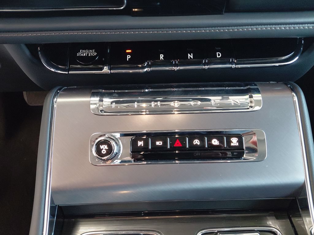 New 2026 Lincoln Aviator AWD image 20