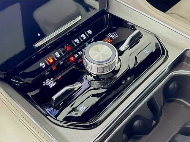 New 2026 Jeep Grand Wagoneer L Limited AWD/4WD image 20