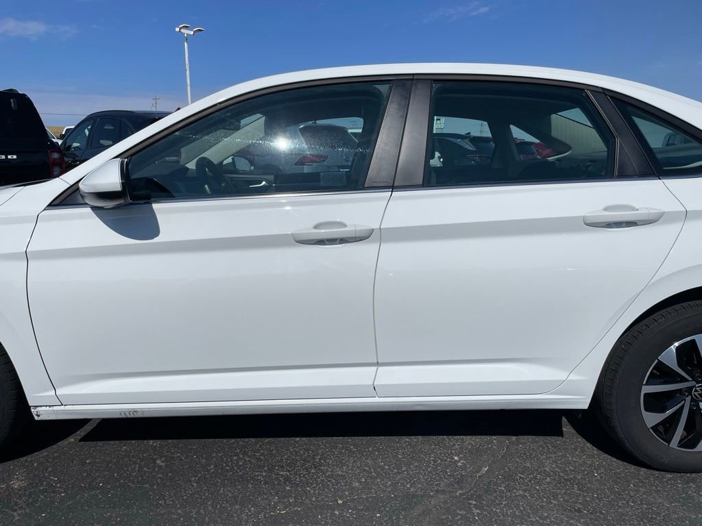 Used 2024 Volkswagen Jetta S image 31