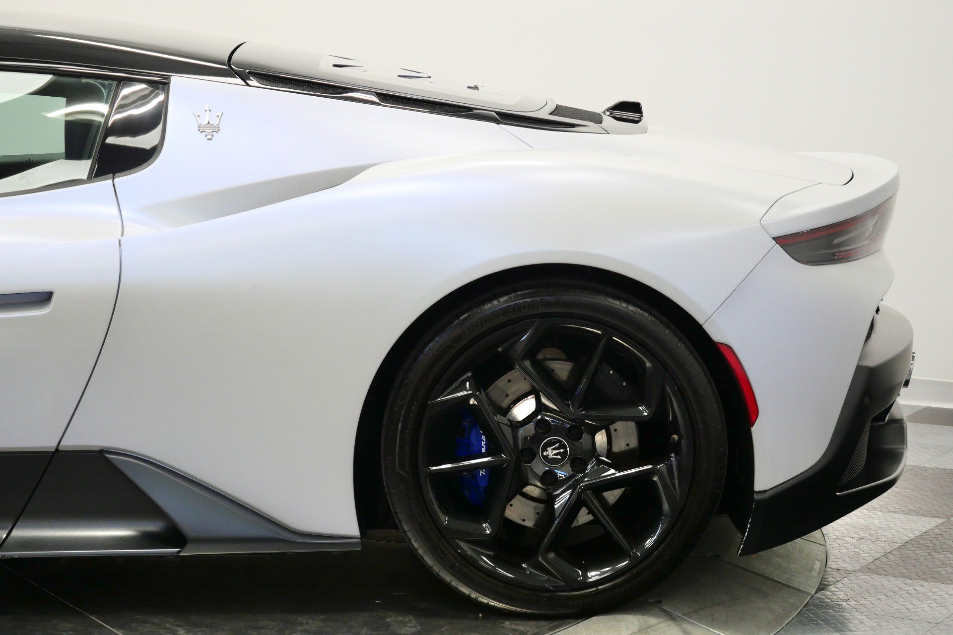 Used 2023 Maserati MC20 Coupe RWD image 45
