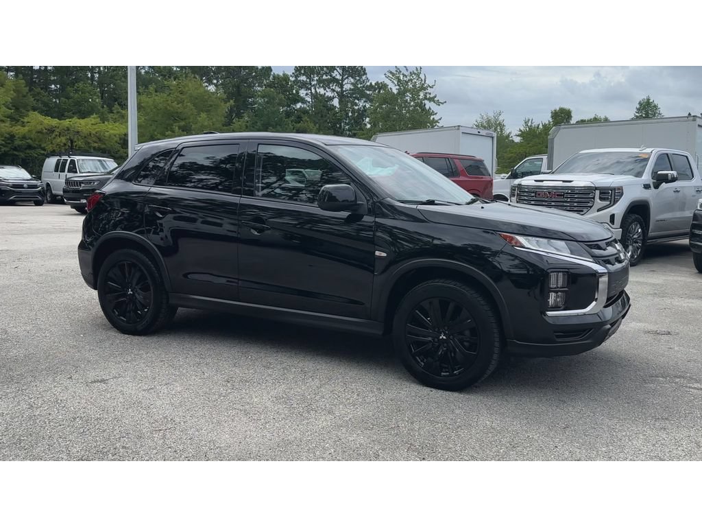 Used 2023 Mitsubishi Outlander Sport LE AWD/4WD image 2