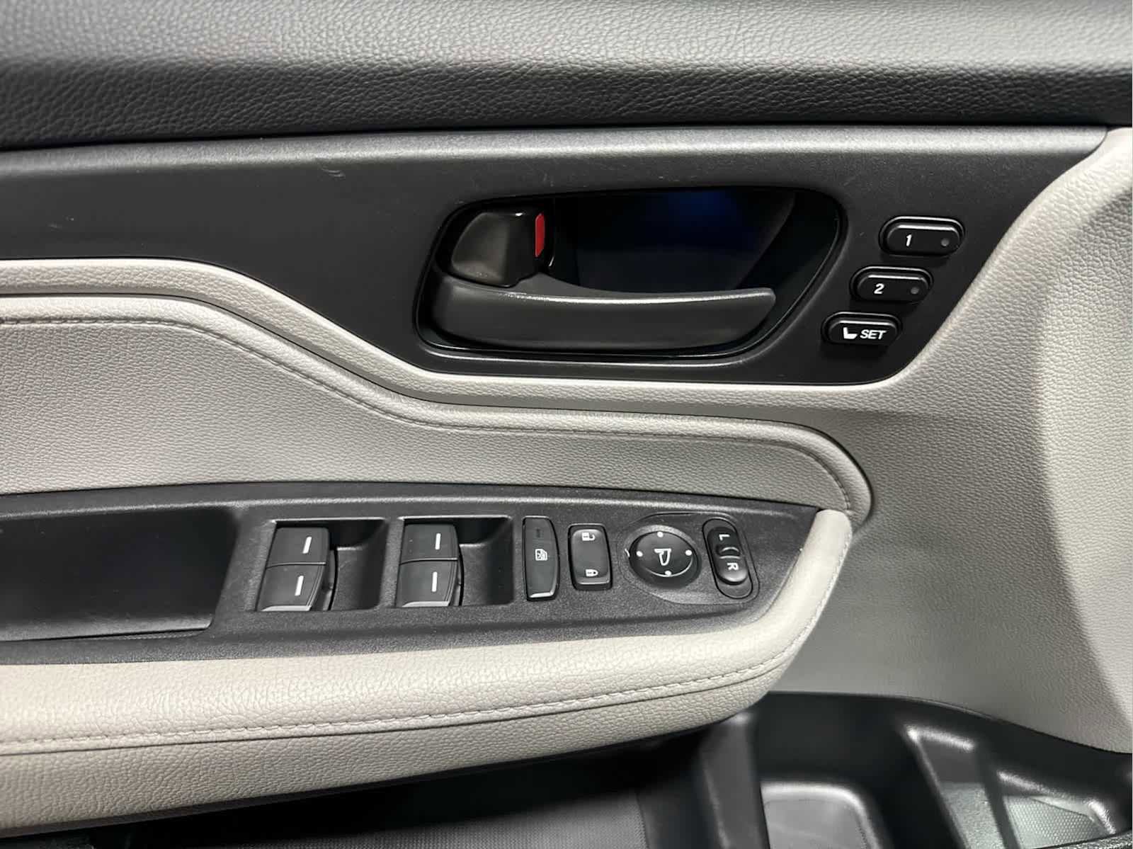 Used 2024 Honda Odyssey EX-L image 10
