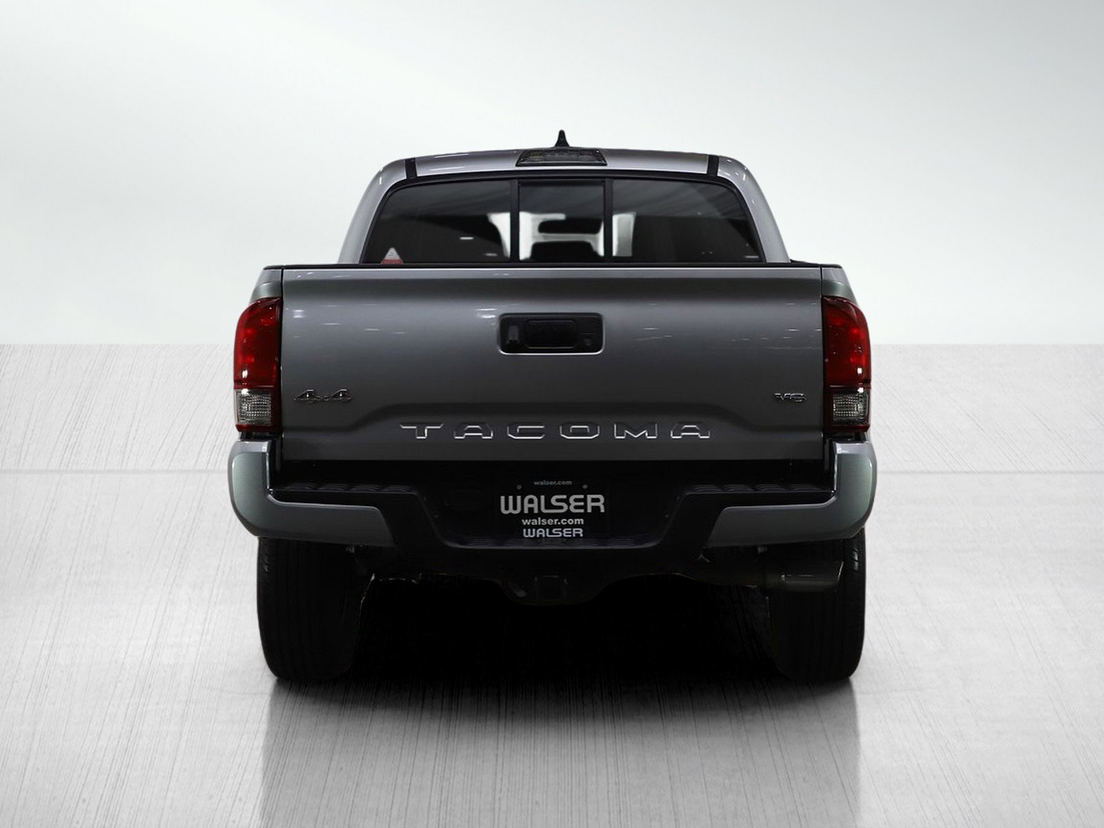 Used 2023 Toyota Tacoma SR image 4