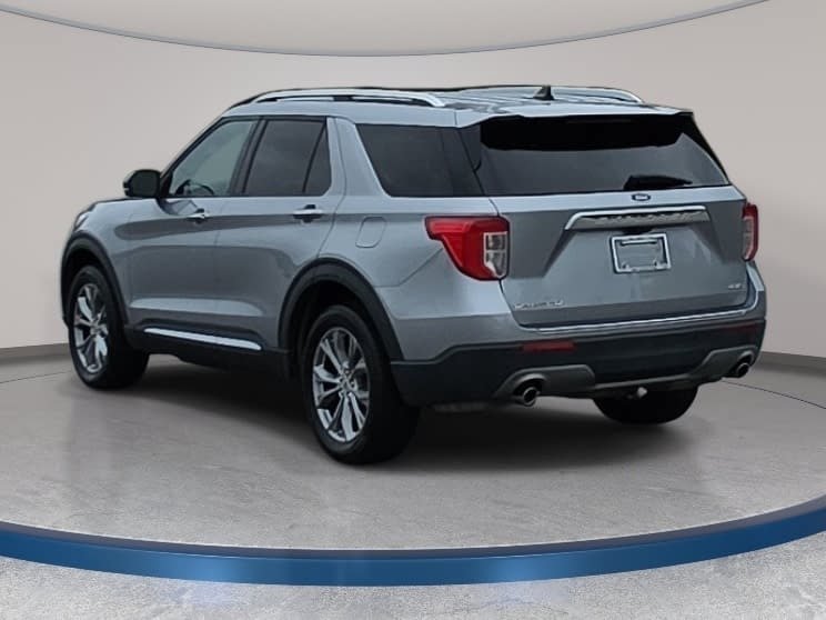 Used 2022 Ford Explorer Limited w/ Equipment Group 301A AWD/4WD image 7