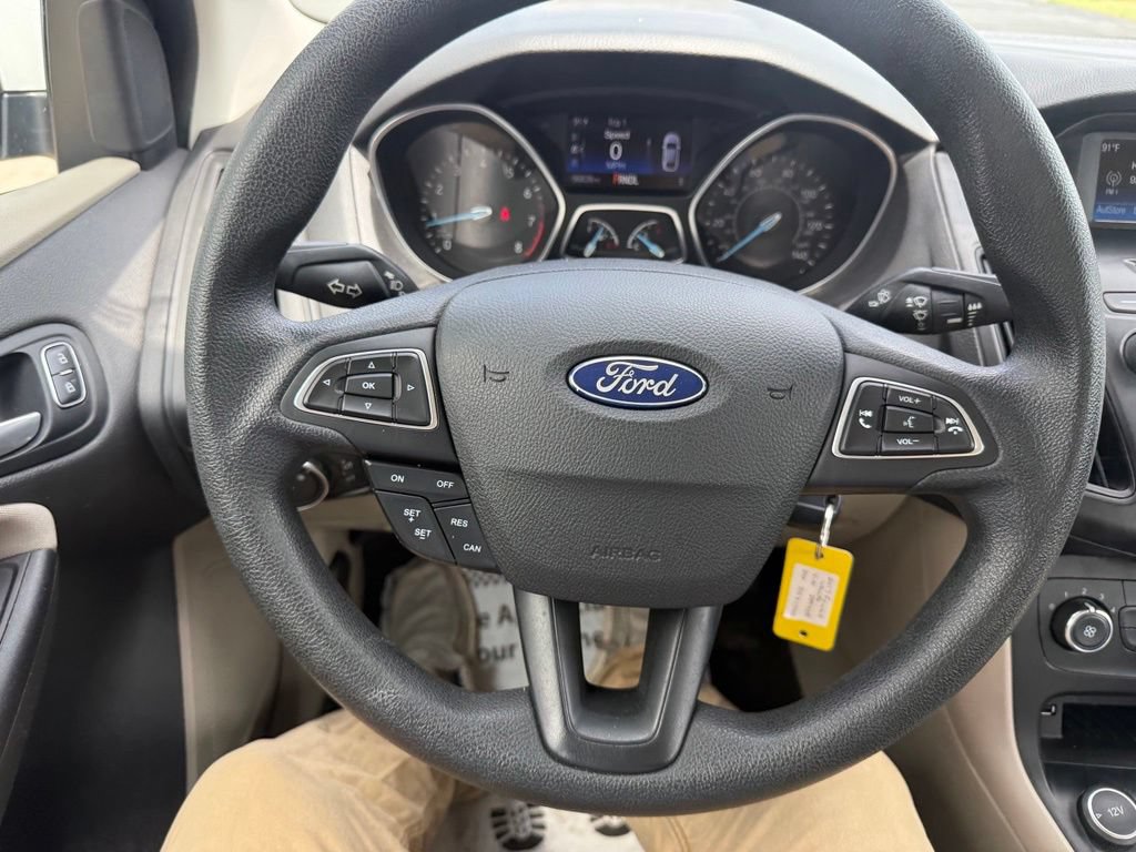 Used 2017 Ford Focus SE FWD image 24