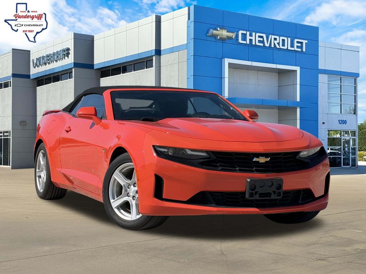 Used 2021 Chevrolet Camaro LT w/ Technology Package RWD image 1