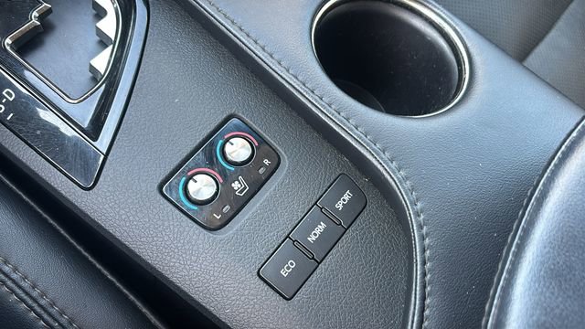 Used 2015 Toyota Avalon Limited image 22