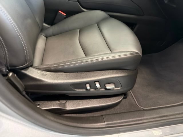 Used 2024 Cadillac XT6 Premium Luxury w/ LPO, Floor Liner Package AWD/4WD image 15