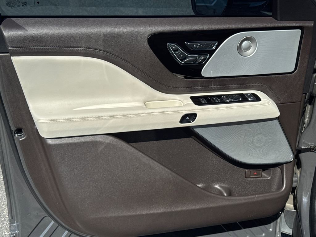 Used 2020 Lincoln Aviator Black Label w/ Dynamic Handling Package image 10