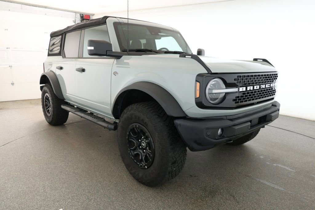 Used 2022 Ford Bronco Wildtrak image 3