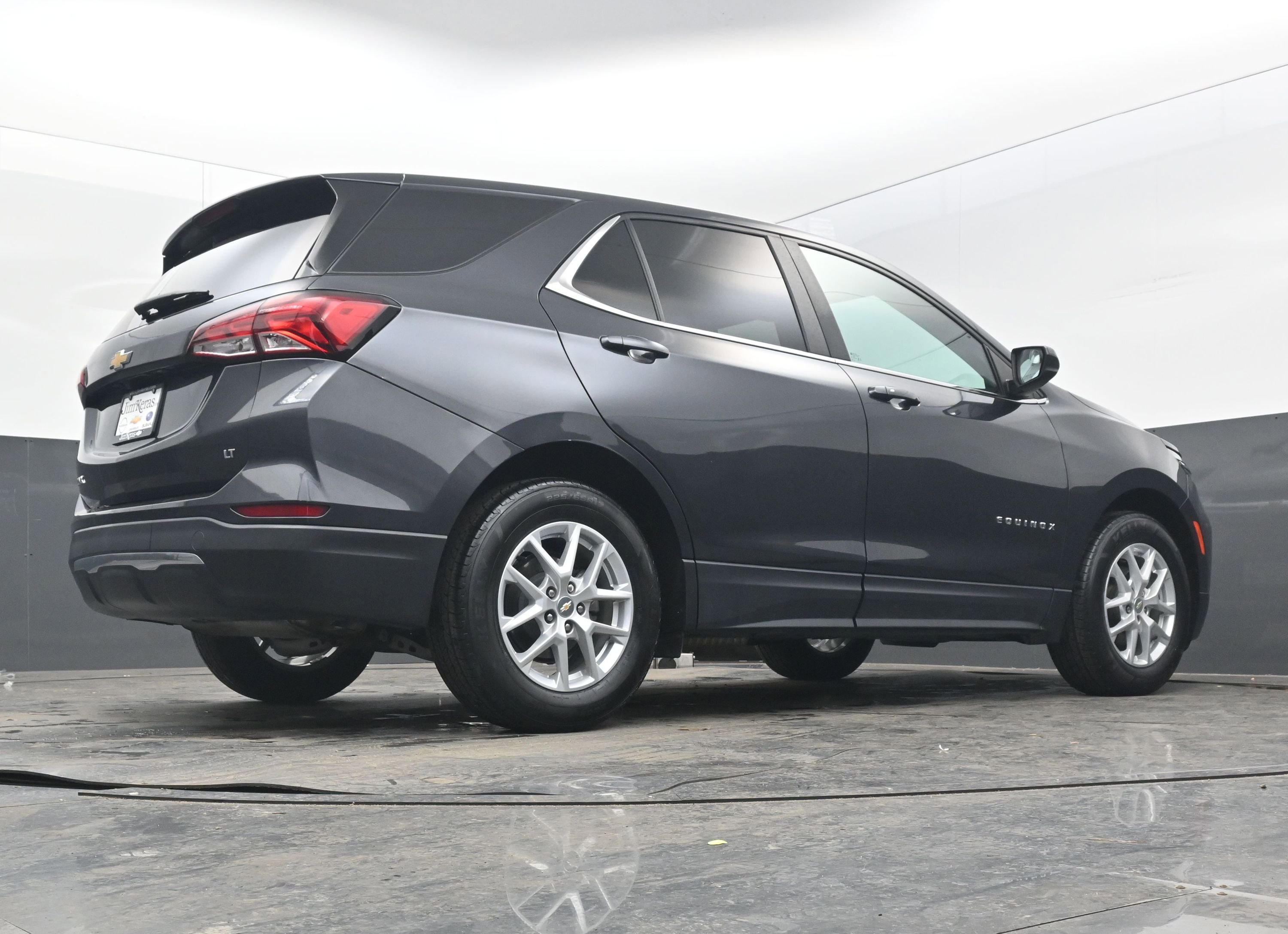 Used 2023 Chevrolet Equinox LT image 30