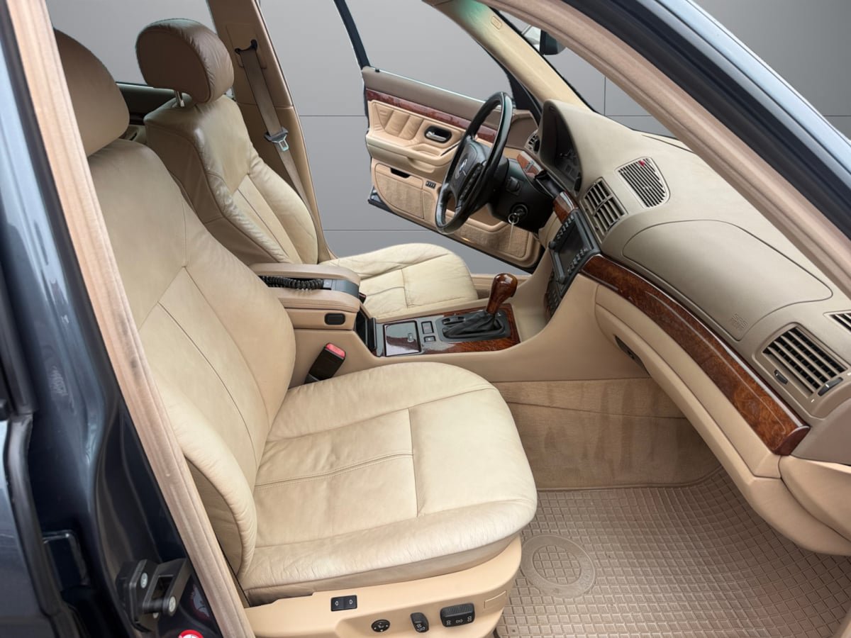 Used 2001 BMW 740iL RWD image 15